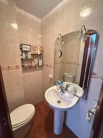 3 slaapkamer Rijtjeshuis te koop in La Línea de la Concepción met garage - € 255.500 (Ref: 9262807)