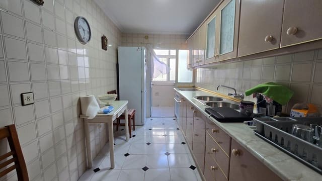 3 Zimmer Wohnung zu verkaufen in La Línea de la Concepción - 138.500 € (Ref: 9605200)