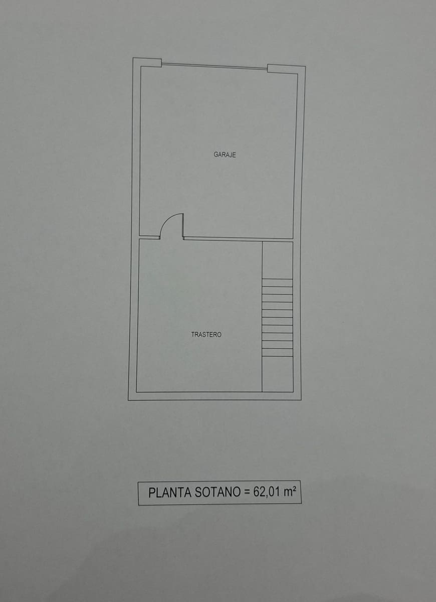 4 sypialnia Dom szeregowy na sprzedaż w La Linea de la Concepcion z basenem - 365 000 € (Ref: 9652217)