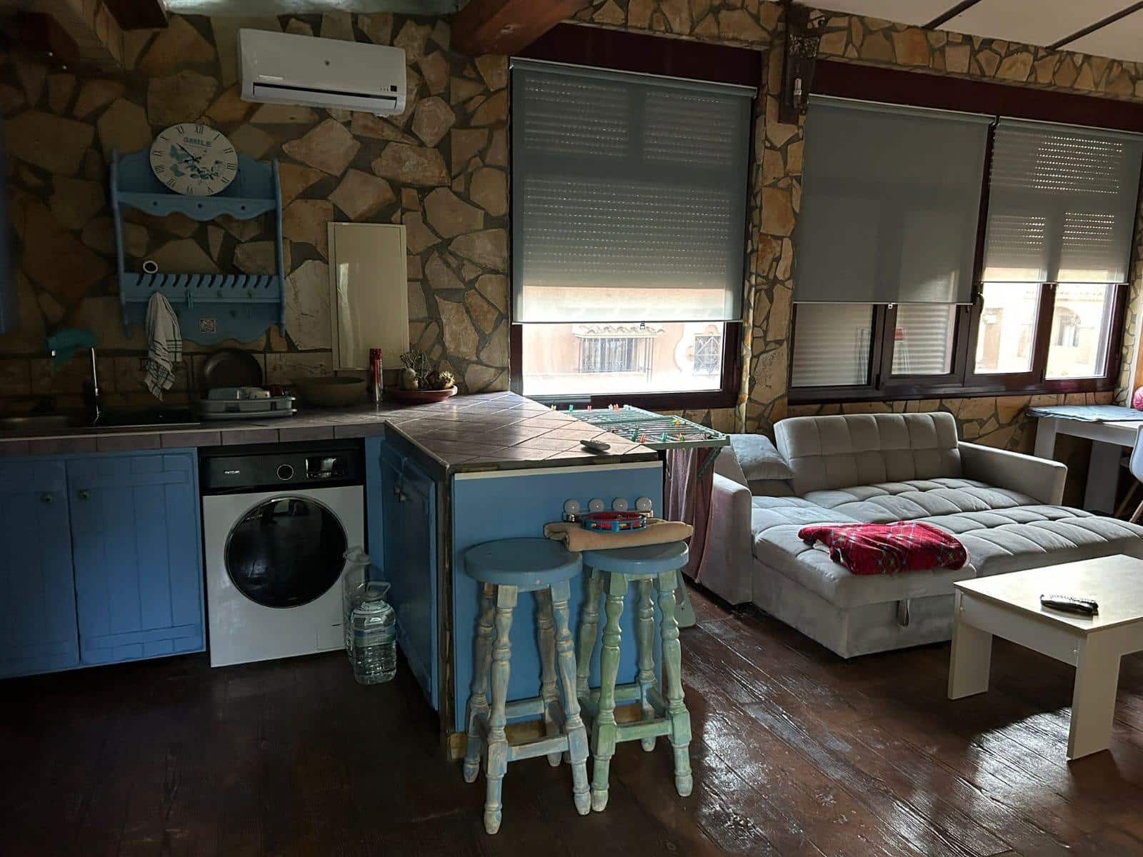 4 sypialnia Dom szeregowy na sprzedaż w La Linea de la Concepcion z basenem - 365 000 € (Ref: 9652217)