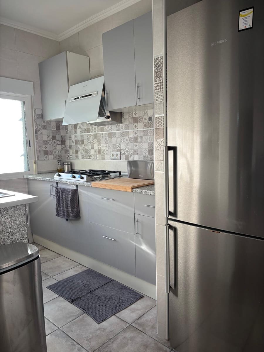 2 bedroom Flat for sale in Algeciras - € 99,000 (Ref: 9674477)