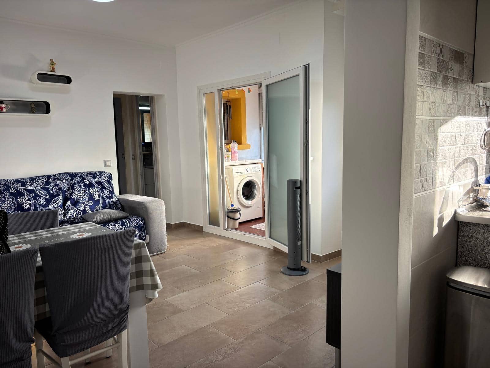 2 bedroom Flat for sale in Algeciras - € 99,000 (Ref: 9674477)