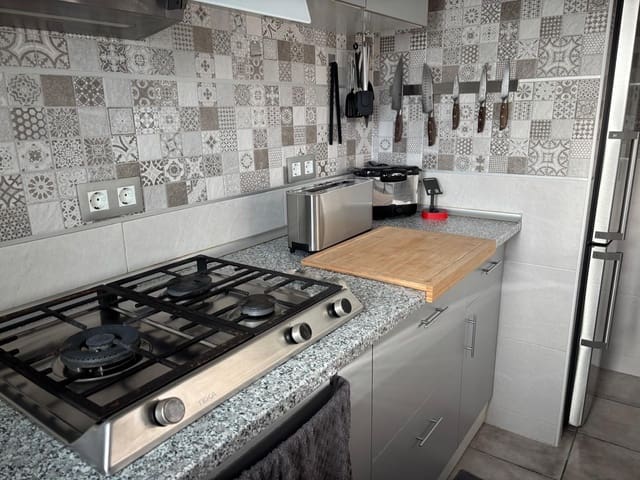 2 bedroom Flat for sale in Algeciras - € 99,000 (Ref: 9674477)