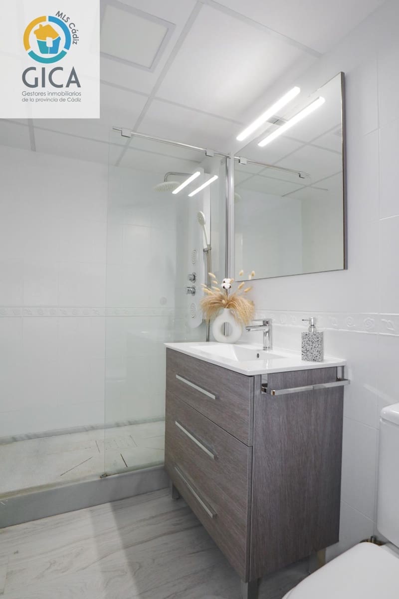 3 chambre Penthouse à vendre à Algeciras avec garage - 269 900 € (Ref: 9674479)