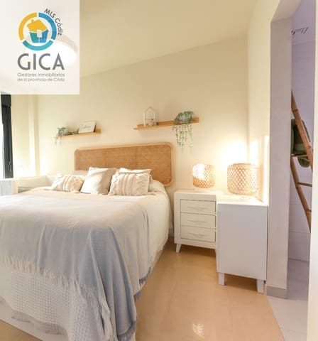 3 chambre Penthouse à vendre à Algeciras avec garage - 269 900 € (Ref: 9674479)