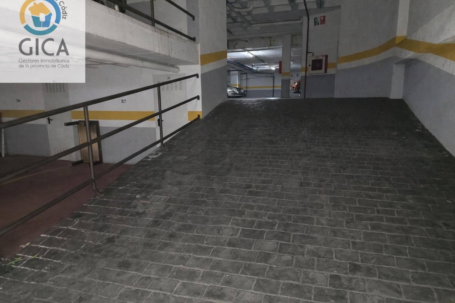 3 chambre Penthouse à vendre à Algeciras avec garage - 269 900 € (Ref: 9674479)