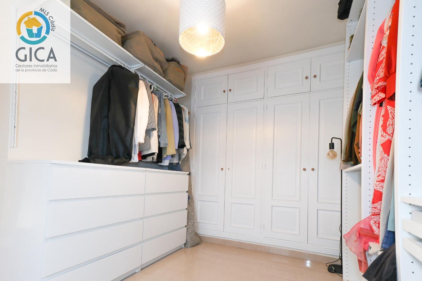 3 chambre Penthouse à vendre à Algeciras avec garage - 269 900 € (Ref: 9674479)