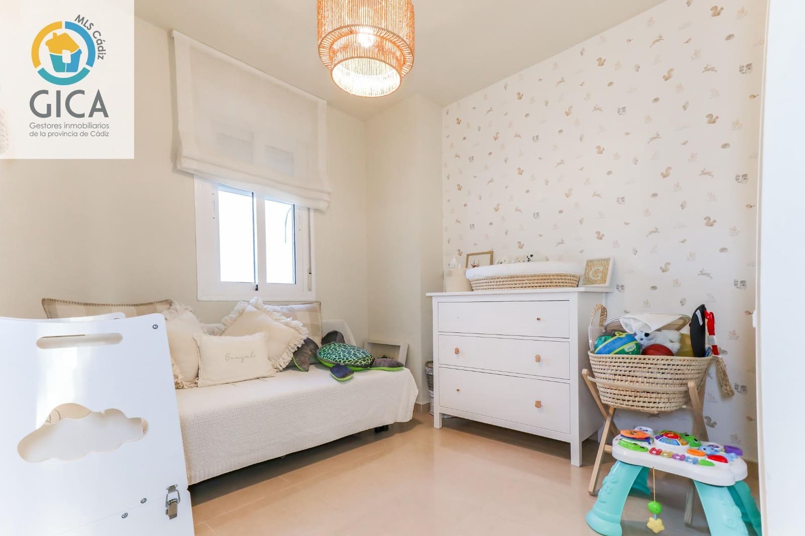 3 chambre Penthouse à vendre à Algeciras avec garage - 269 900 € (Ref: 9674479)