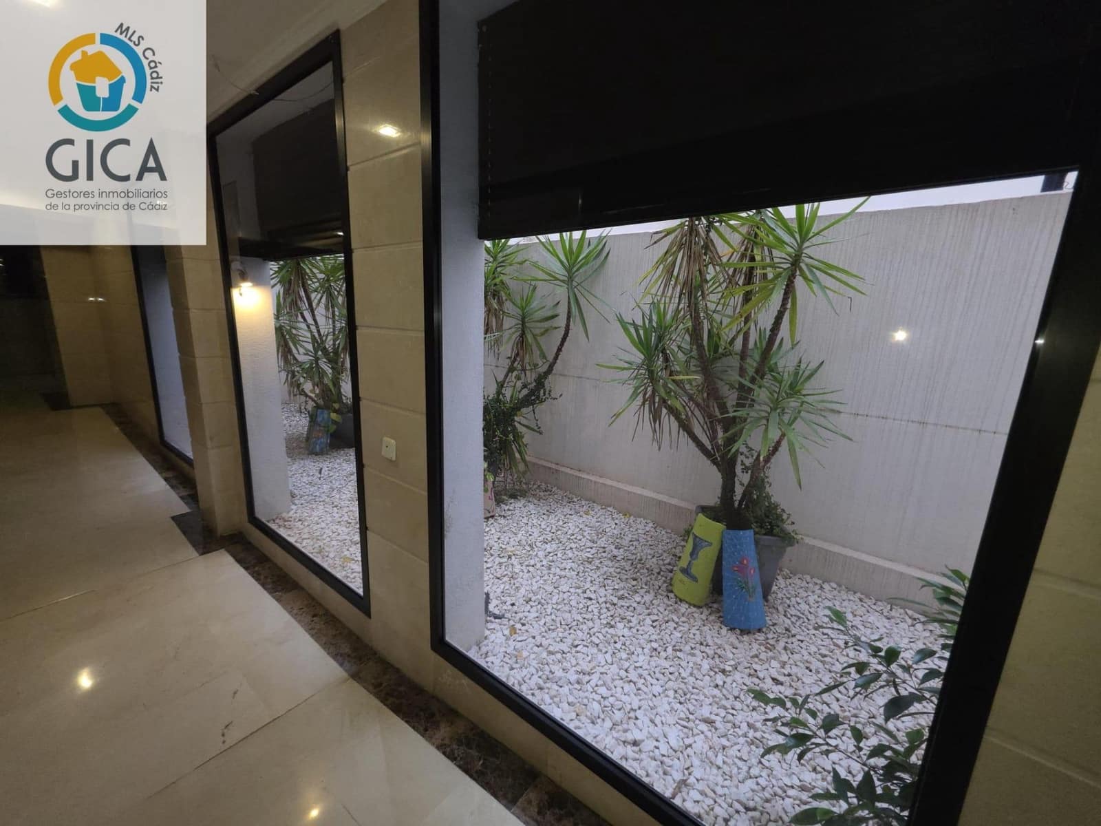 3 chambre Penthouse à vendre à Algeciras avec garage - 269 900 € (Ref: 9674479)