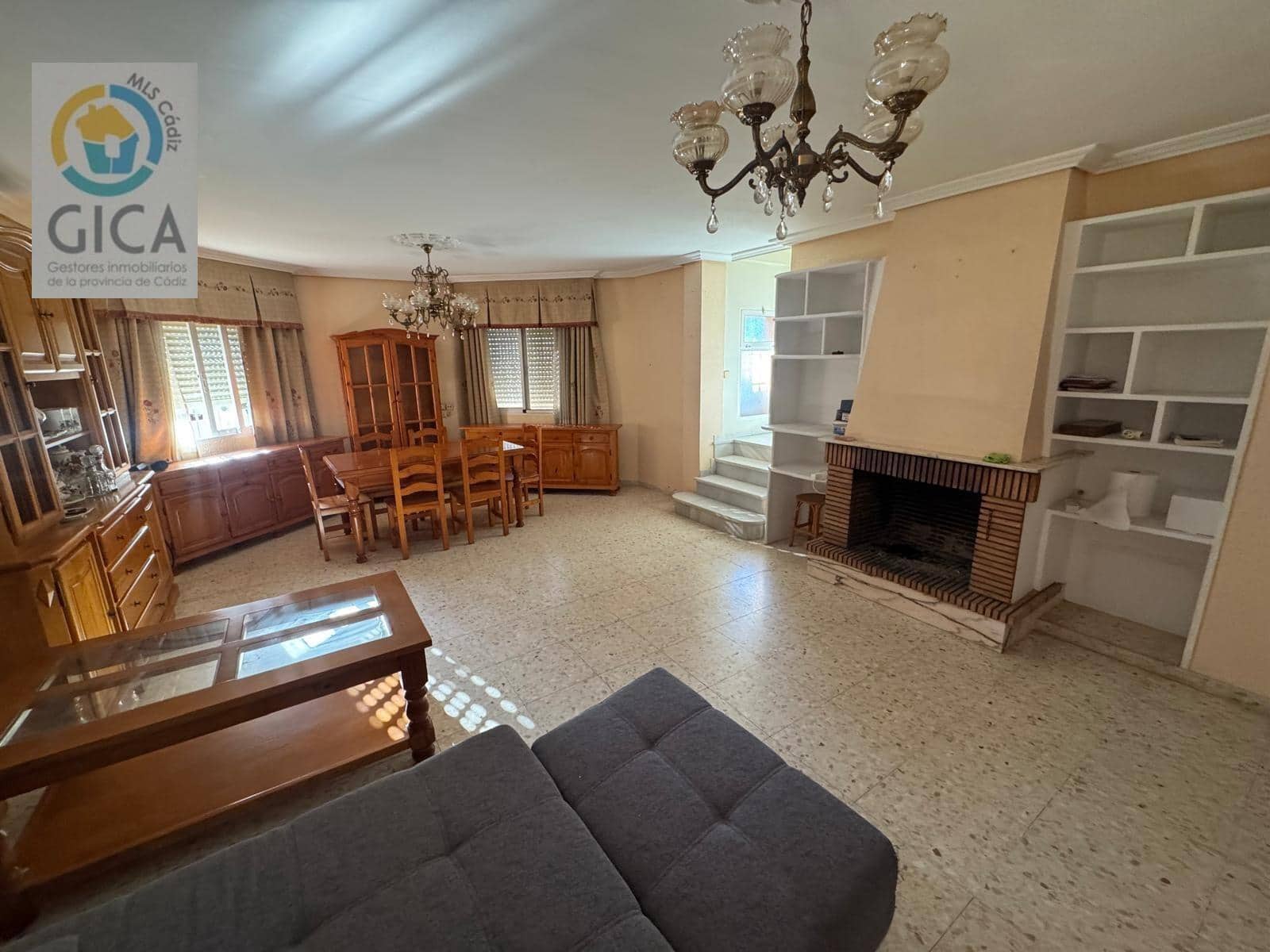 7 chambre Villa/Maison à vendre à Algeciras - 364 995 € (Ref: 9674480)