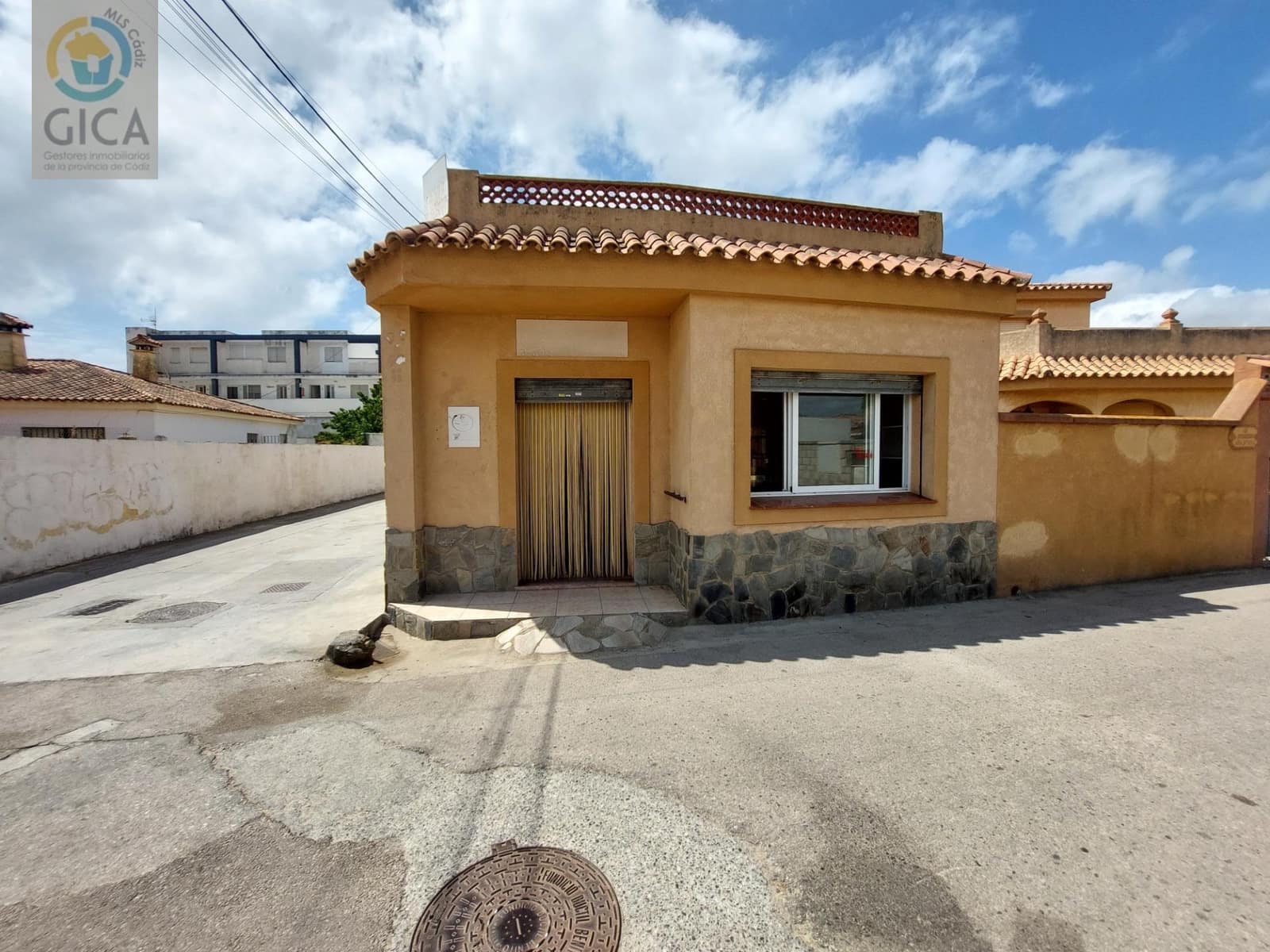 7 chambre Villa/Maison à vendre à Algeciras - 364 995 € (Ref: 9674480)