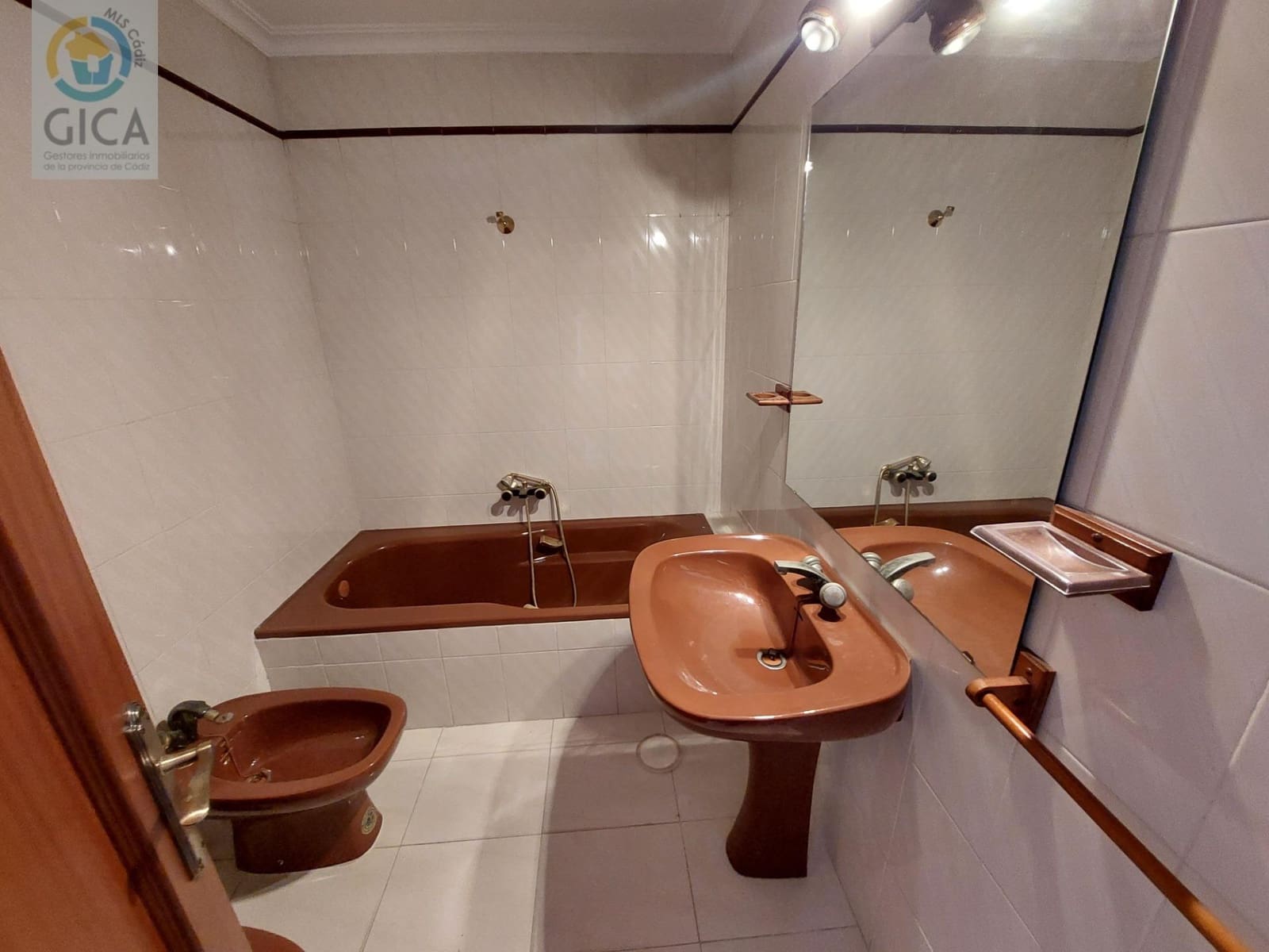 7 chambre Villa/Maison à vendre à Algeciras - 364 995 € (Ref: 9674480)