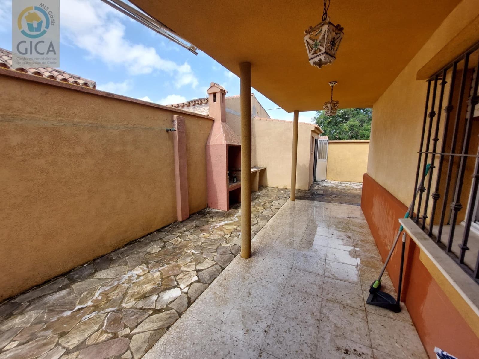 7 chambre Villa/Maison à vendre à Algeciras - 364 995 € (Ref: 9674480)