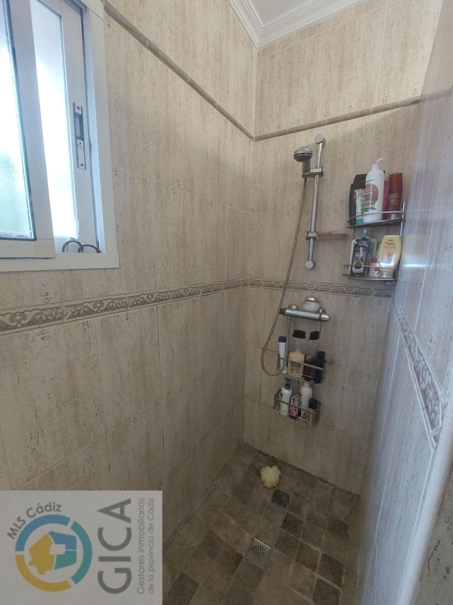 3 chambre Villa/Maison à vendre à Algeciras avec garage - 329 990 € (Ref: 9674481)
