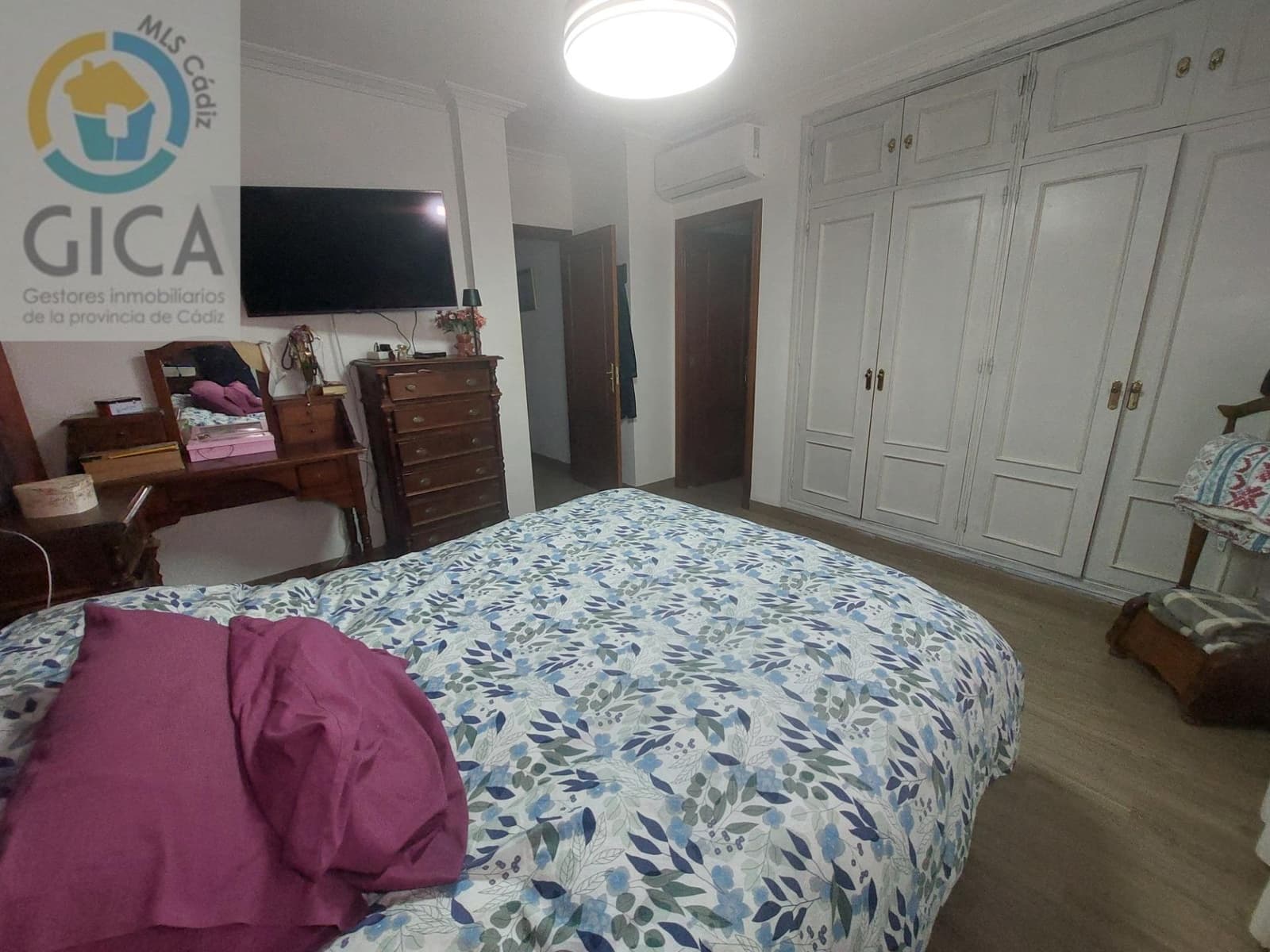 3 chambre Villa/Maison à vendre à Algeciras avec garage - 329 990 € (Ref: 9674481)
