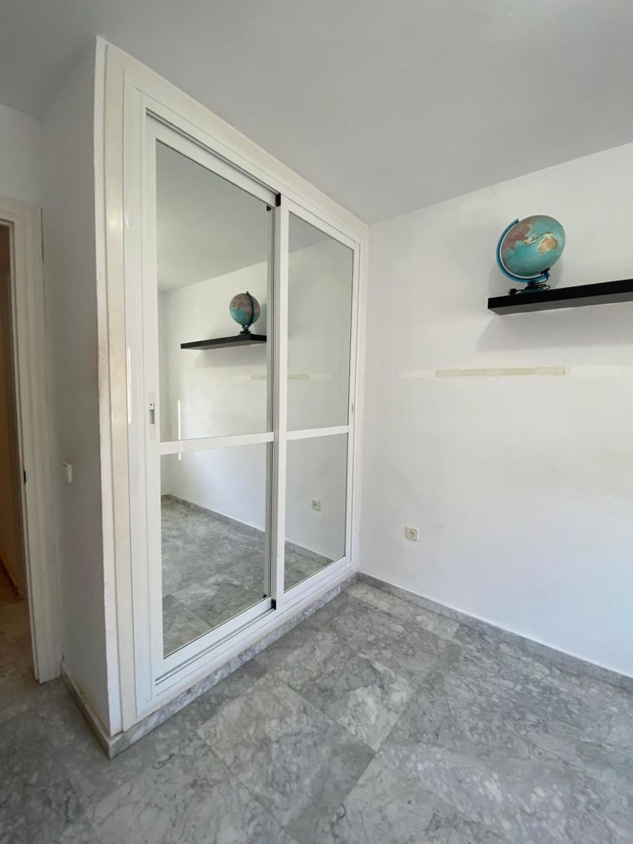 4 quarto Penthouse para venda em Algeciras - 245 000 € (Ref: 9674483)