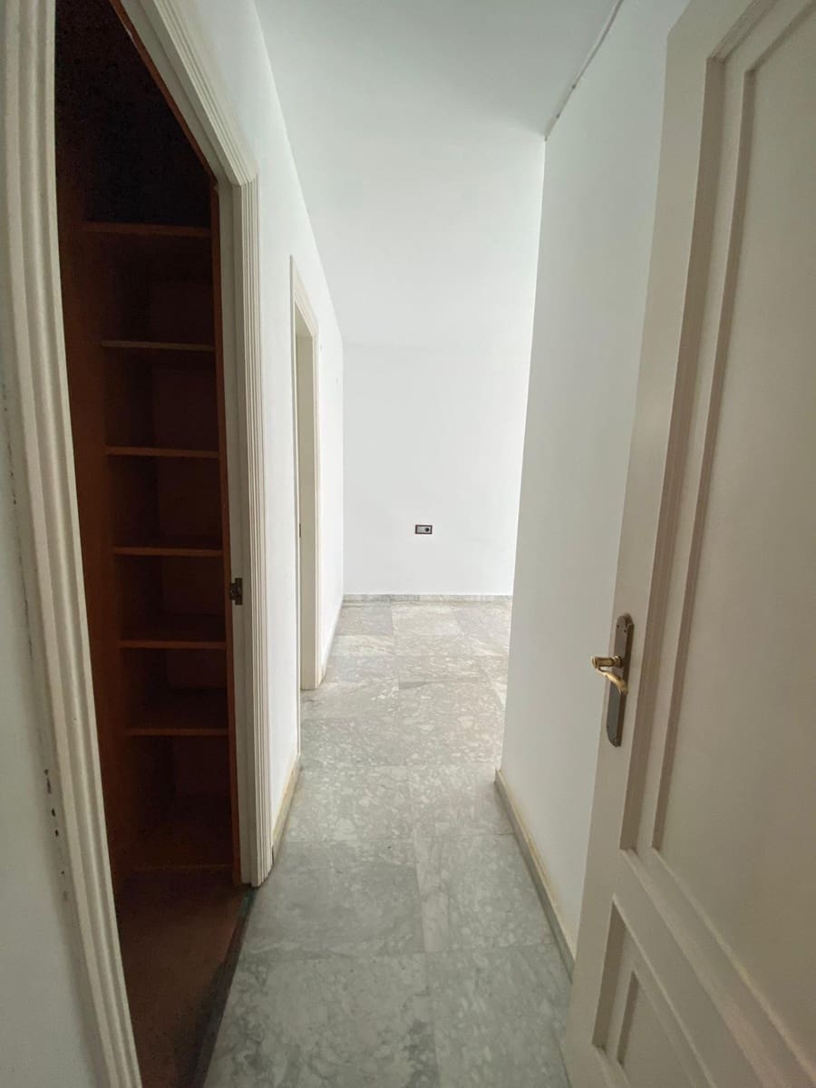 4 quarto Penthouse para venda em Algeciras - 245 000 € (Ref: 9674483)
