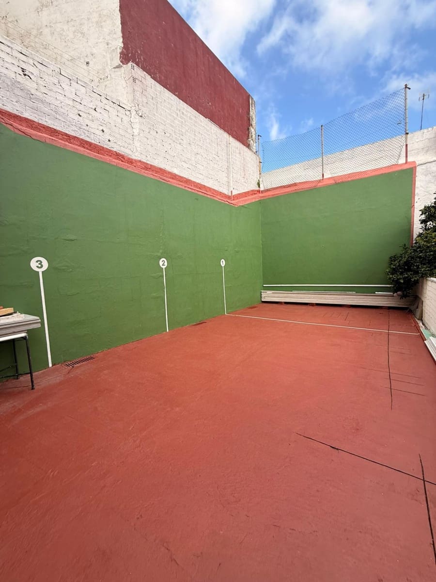 6 camera da letto Villa in vendita in Algeciras con garage - 530.000 € (Rif: 9677637)