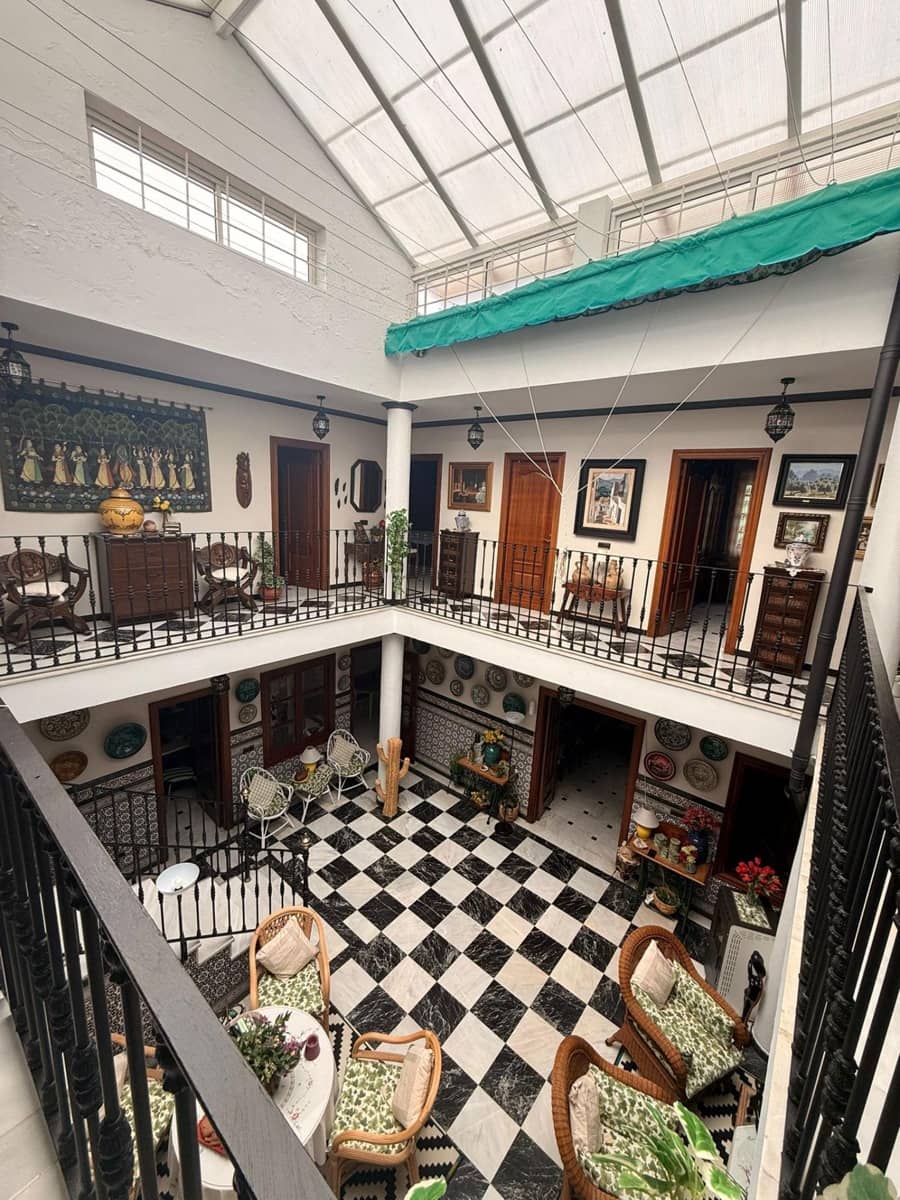 6 camera da letto Villa in vendita in Algeciras con garage - 530.000 € (Rif: 9677637)