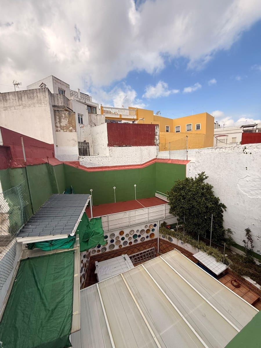 6 camera da letto Villa in vendita in Algeciras con garage - 530.000 € (Rif: 9677637)
