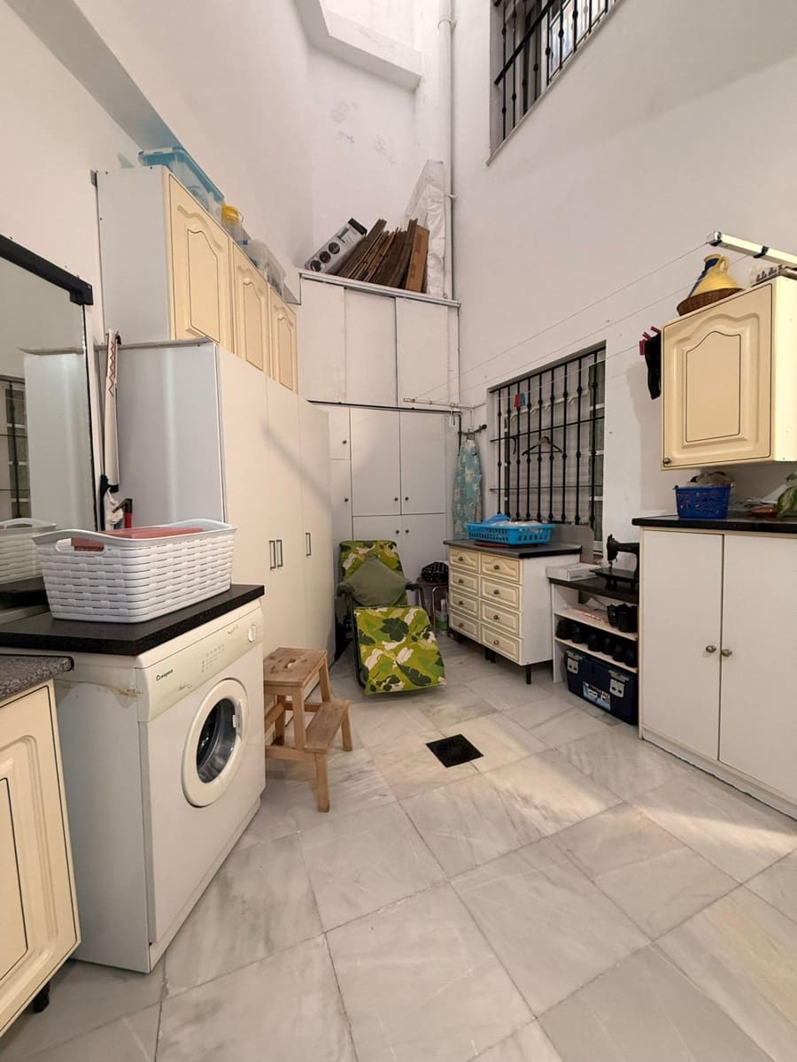 6 camera da letto Villa in vendita in Algeciras con garage - 530.000 € (Rif: 9677637)