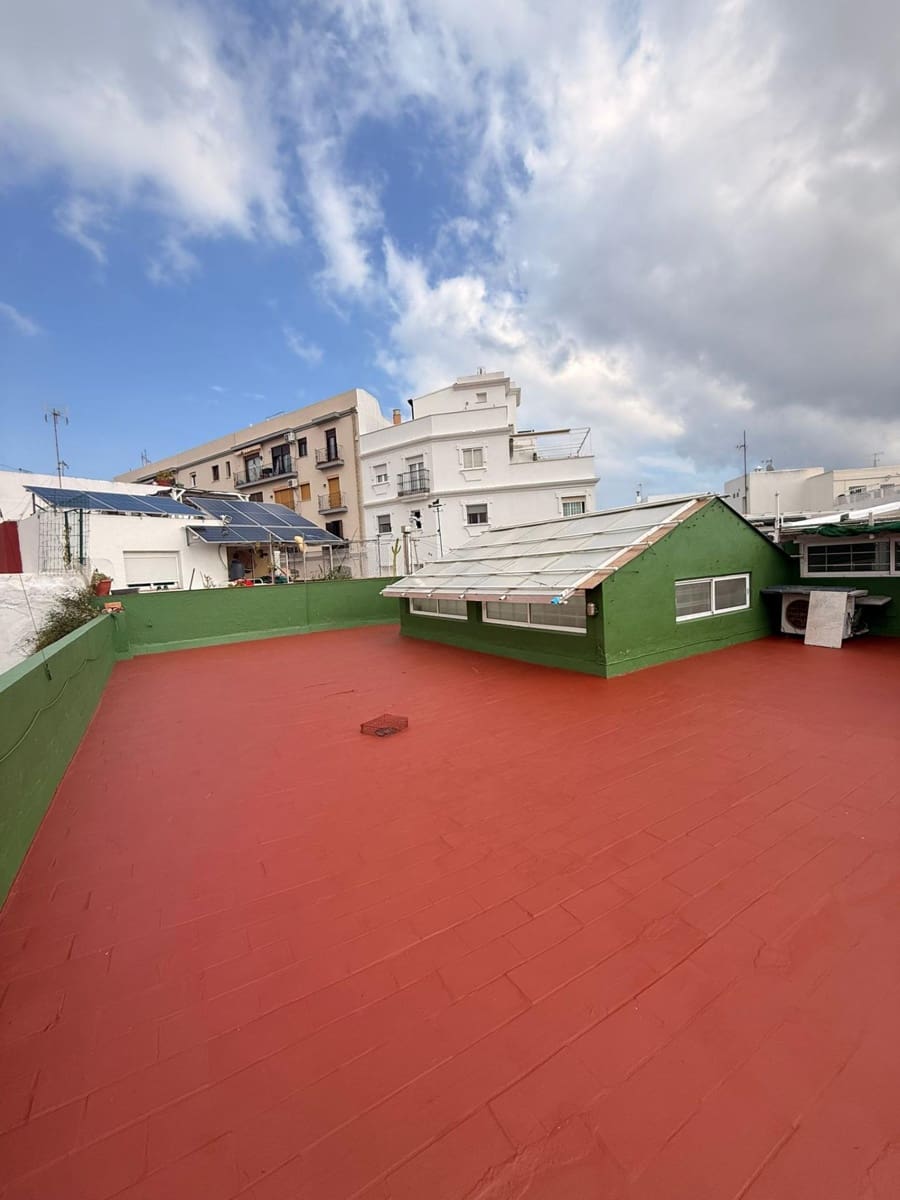 6 camera da letto Villa in vendita in Algeciras con garage - 530.000 € (Rif: 9677637)