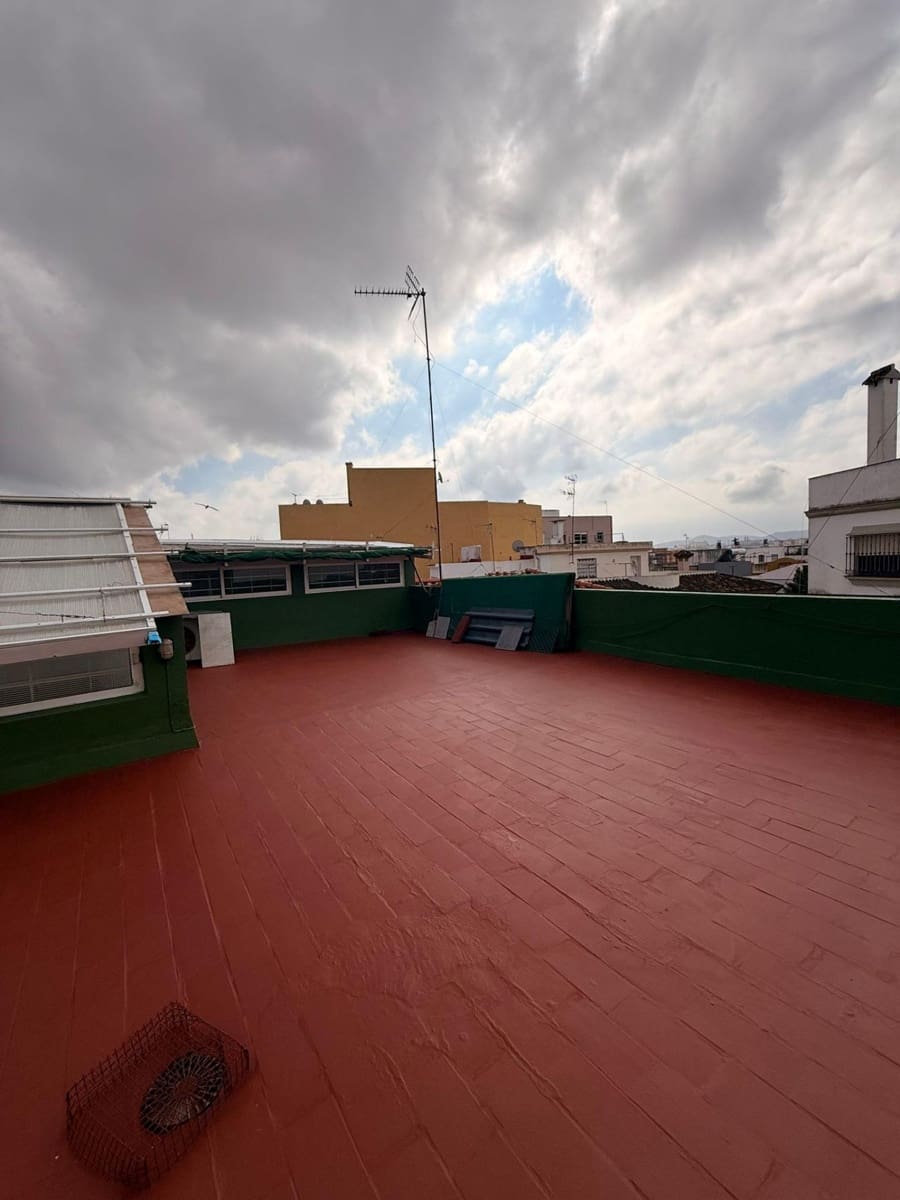 6 camera da letto Villa in vendita in Algeciras con garage - 530.000 € (Rif: 9677637)