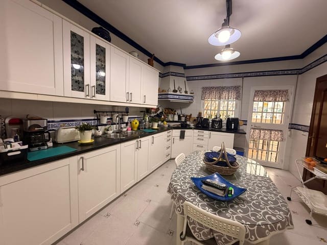 6 camera da letto Villa in vendita in Algeciras con garage - 530.000 € (Rif: 9677637)