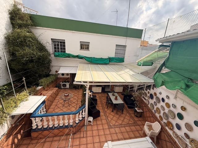 6 camera da letto Villa in vendita in Algeciras con garage - 530.000 € (Rif: 9677637)
