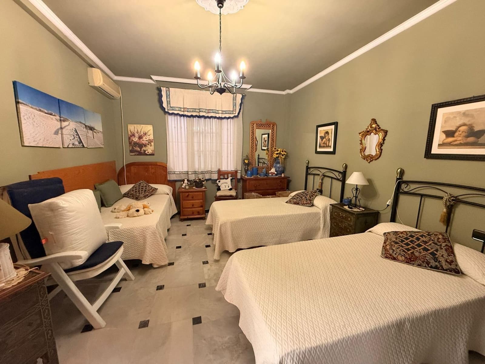 6 camera da letto Villa in vendita in Algeciras con garage - 530.000 € (Rif: 9677637)