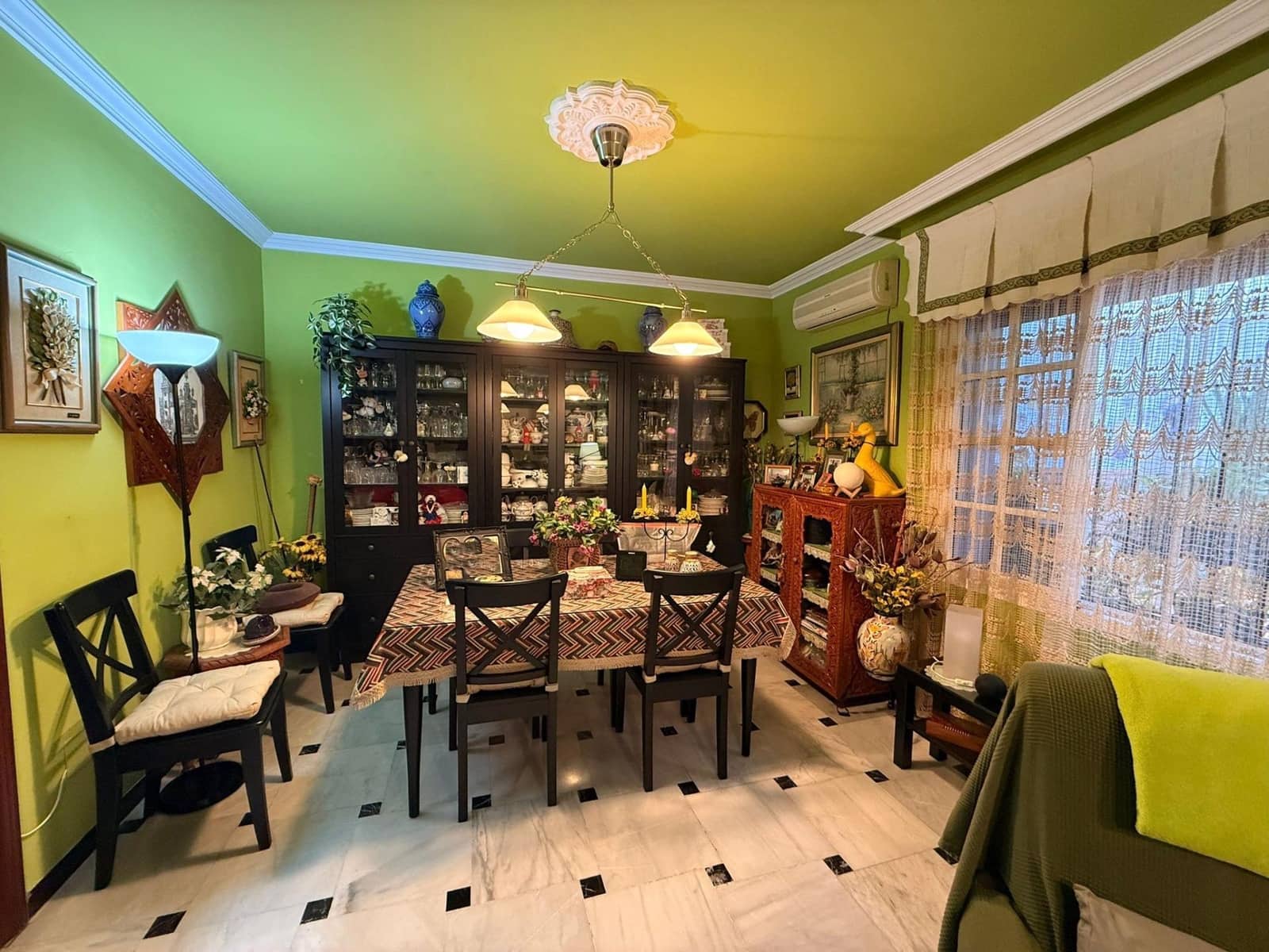 6 camera da letto Villa in vendita in Algeciras con garage - 530.000 € (Rif: 9677637)