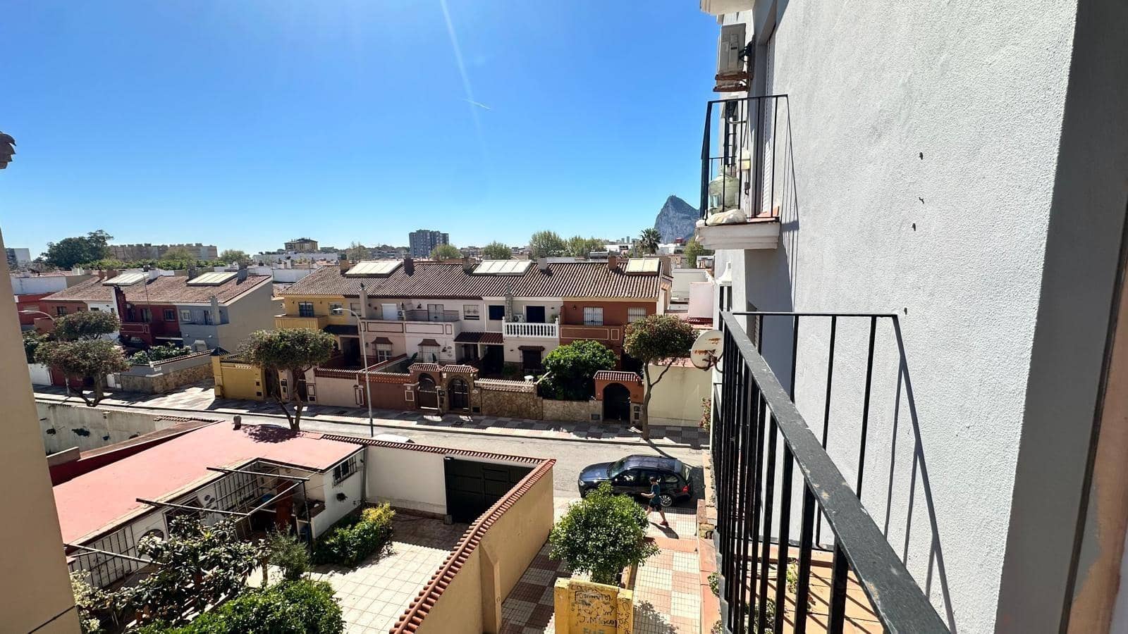 3 soverom Leilighet til salgs i La Linea de la Concepcion med garasje - € 218 000 (Ref: 9780771)