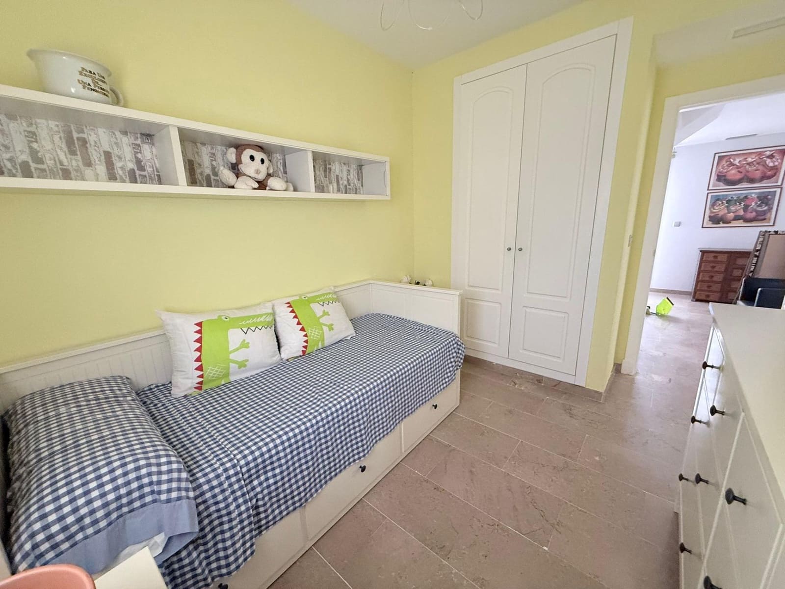 3 chambre Villa/Maison Semi-Mitoyenne à vendre à La Alcaidesa avec piscine - 367 000 € (Ref: 9788571)