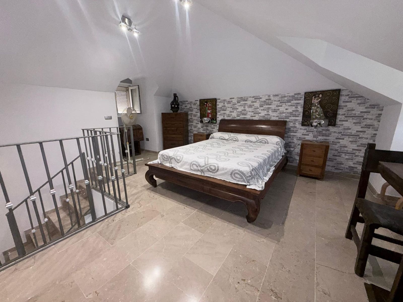 3 chambre Villa/Maison Semi-Mitoyenne à vendre à La Alcaidesa avec piscine - 367 000 € (Ref: 9788571)