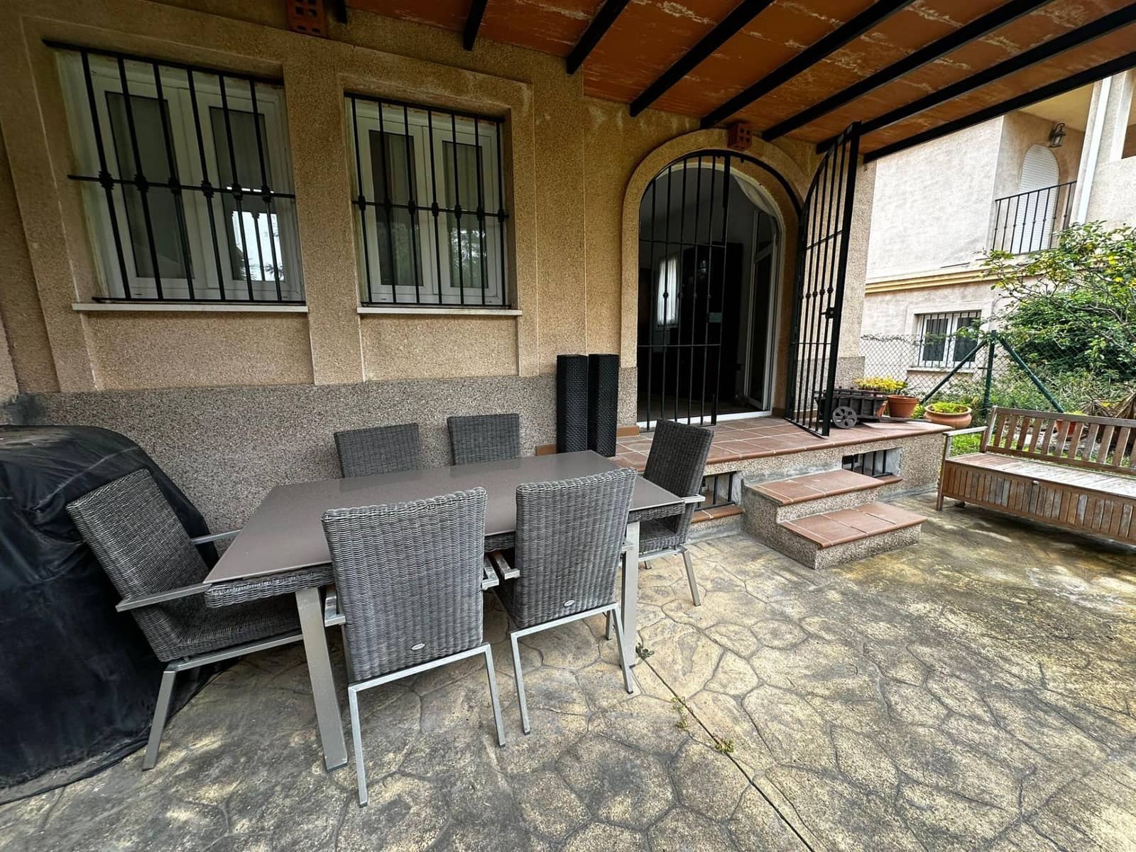 3 chambre Villa/Maison Semi-Mitoyenne à vendre à La Alcaidesa avec piscine - 367 000 € (Ref: 9788571)