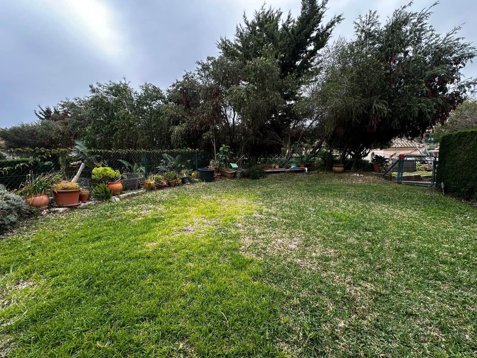 3 chambre Villa/Maison Semi-Mitoyenne à vendre à La Alcaidesa avec piscine - 367 000 € (Ref: 9788571)