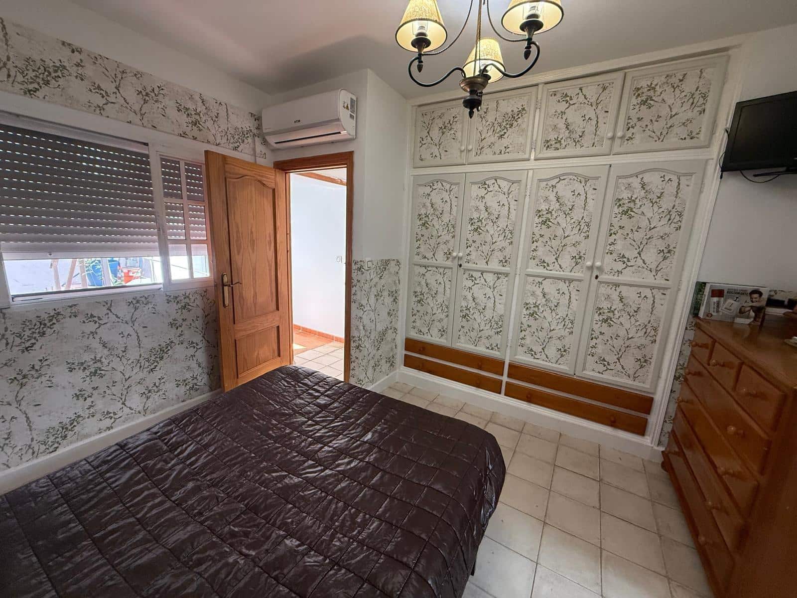 3 soverom Leilighet til salgs i La Linea de la Concepcion med garasje - € 230 000 (Ref: 9804574)