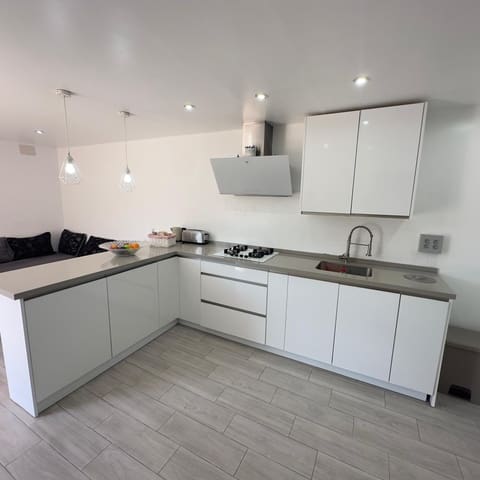 5 sovrum Lägenhet till salu i La Línea de la Concepción - 295 000 € (Ref: 9818096)