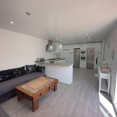5 sovrum Lägenhet till salu i La Línea de la Concepción - 295 000 € (Ref: 9818096)