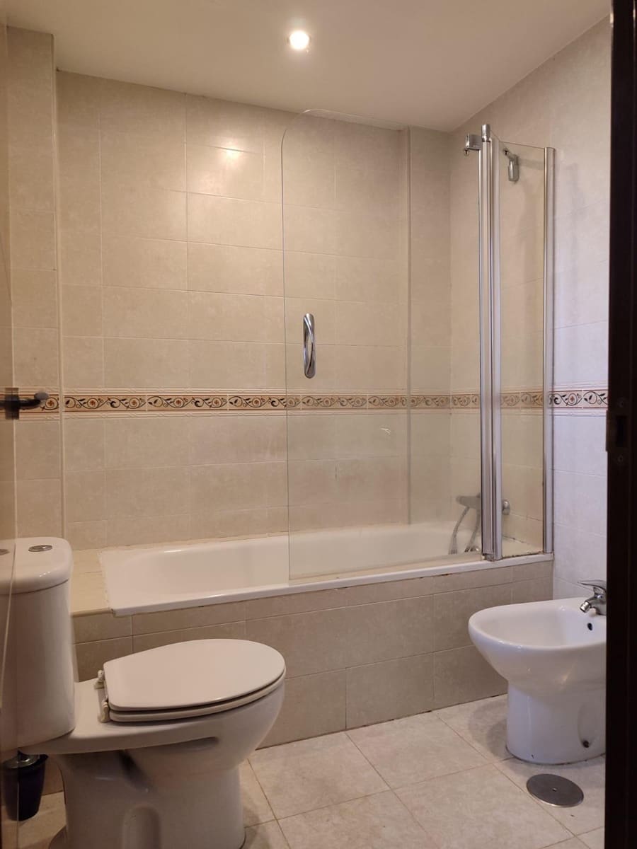3 bedroom Terraced Villa for sale in Algeciras with garage - € 195,000 (Ref: 9818097)