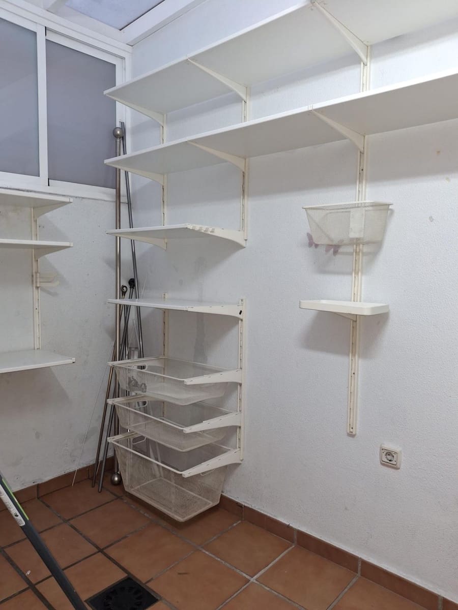 3 bedroom Terraced Villa for sale in Algeciras with garage - € 195,000 (Ref: 9818097)
