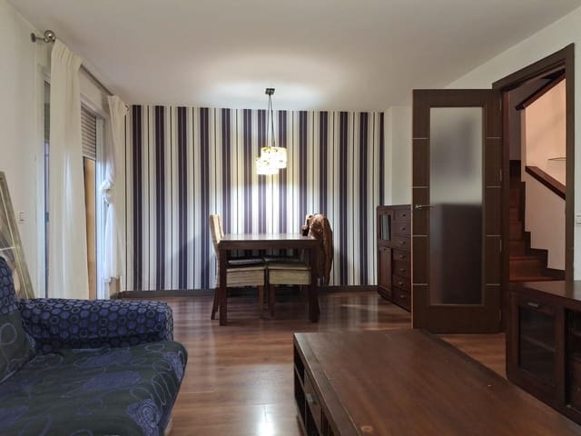 3 bedroom Terraced Villa for sale in Algeciras with garage - € 195,000 (Ref: 9818097)