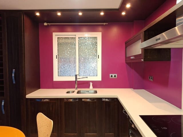 3 bedroom Terraced Villa for sale in Algeciras with garage - € 195,000 (Ref: 9818097)