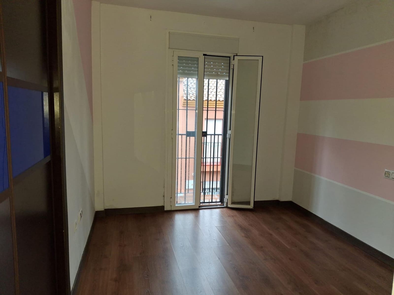 3 bedroom Terraced Villa for sale in Algeciras with garage - € 195,000 (Ref: 9818097)