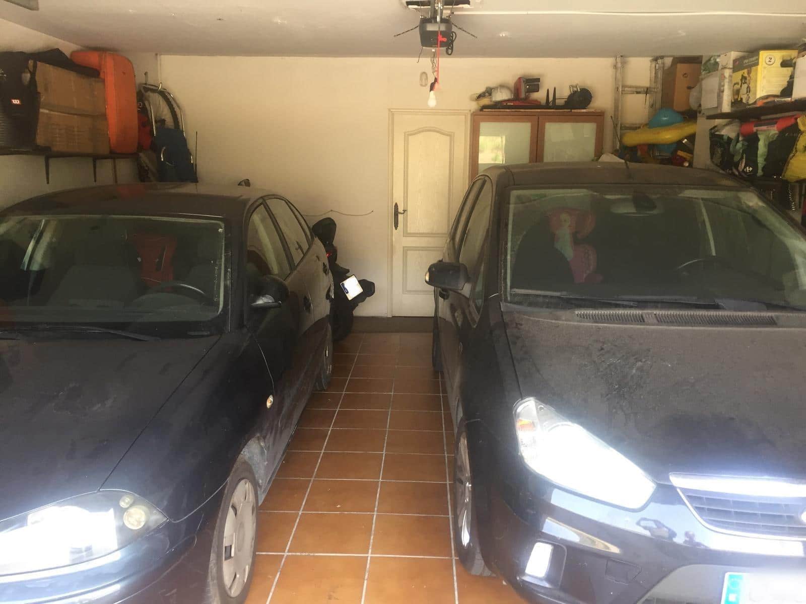 3 soveværelse Rækkehus til salg i La Linea de la Concepcion med garage - € 314.000 (Ref: 9820402)