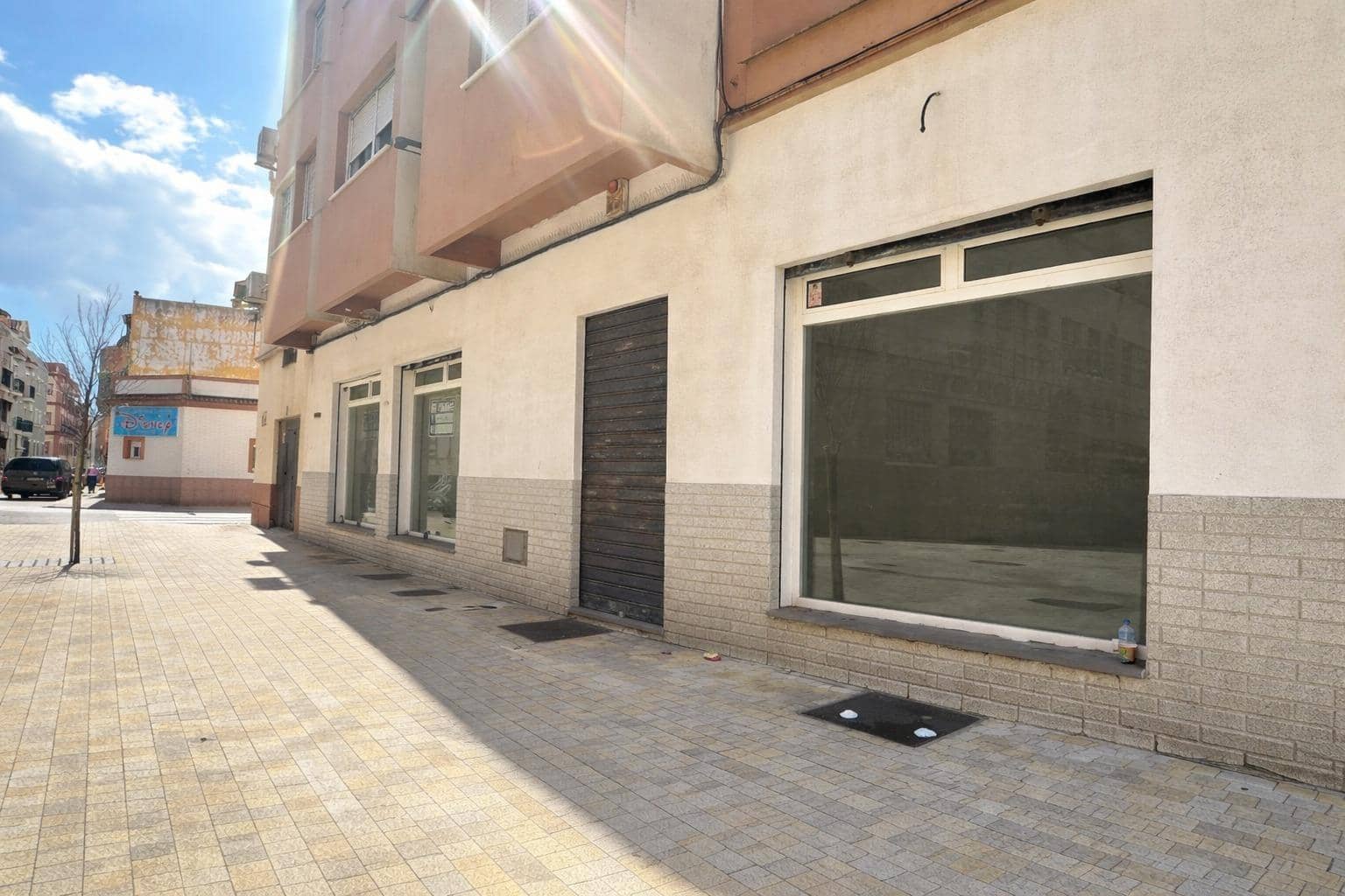 Kommersiell till salu i La Linea de la Concepcion - 213 000 € (Ref: 9825465)