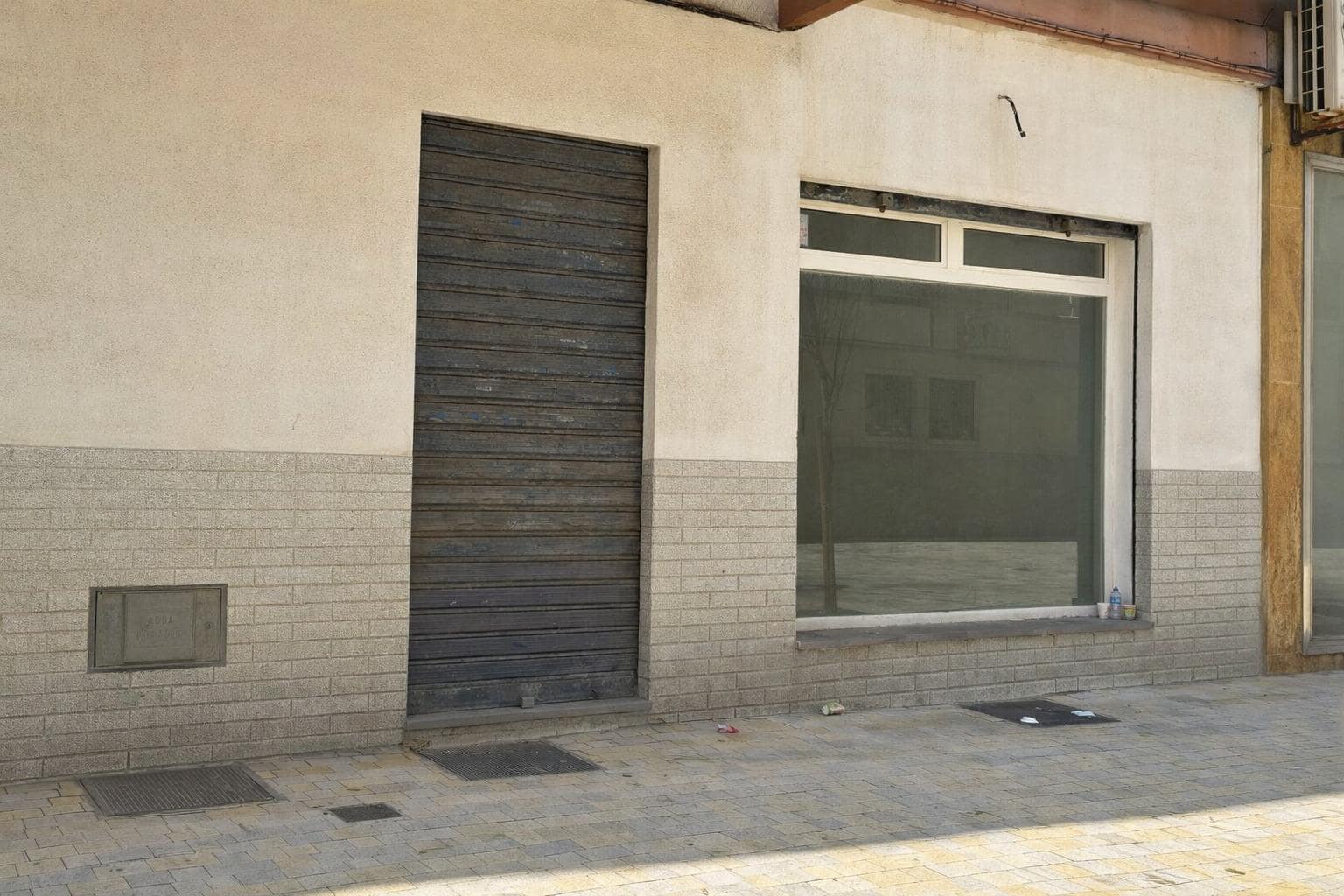 Kommersiell till salu i La Linea de la Concepcion - 213 000 € (Ref: 9825465)