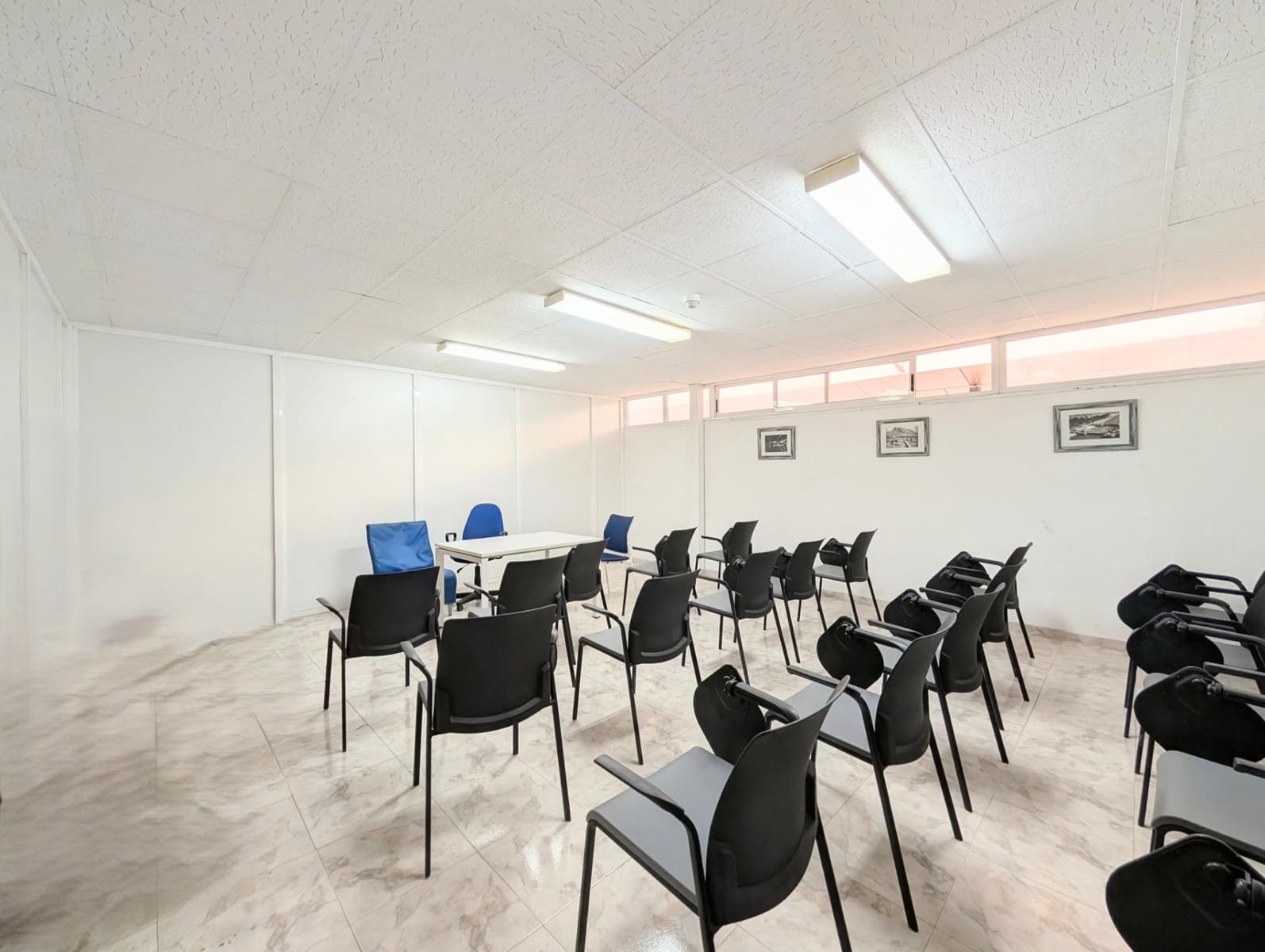 Business for rent in Torrellano - € 3,500 (Ref: 10003810)