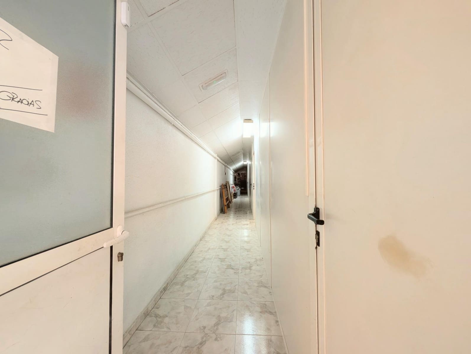 Business for rent in Torrellano - € 3,500 (Ref: 10003810)