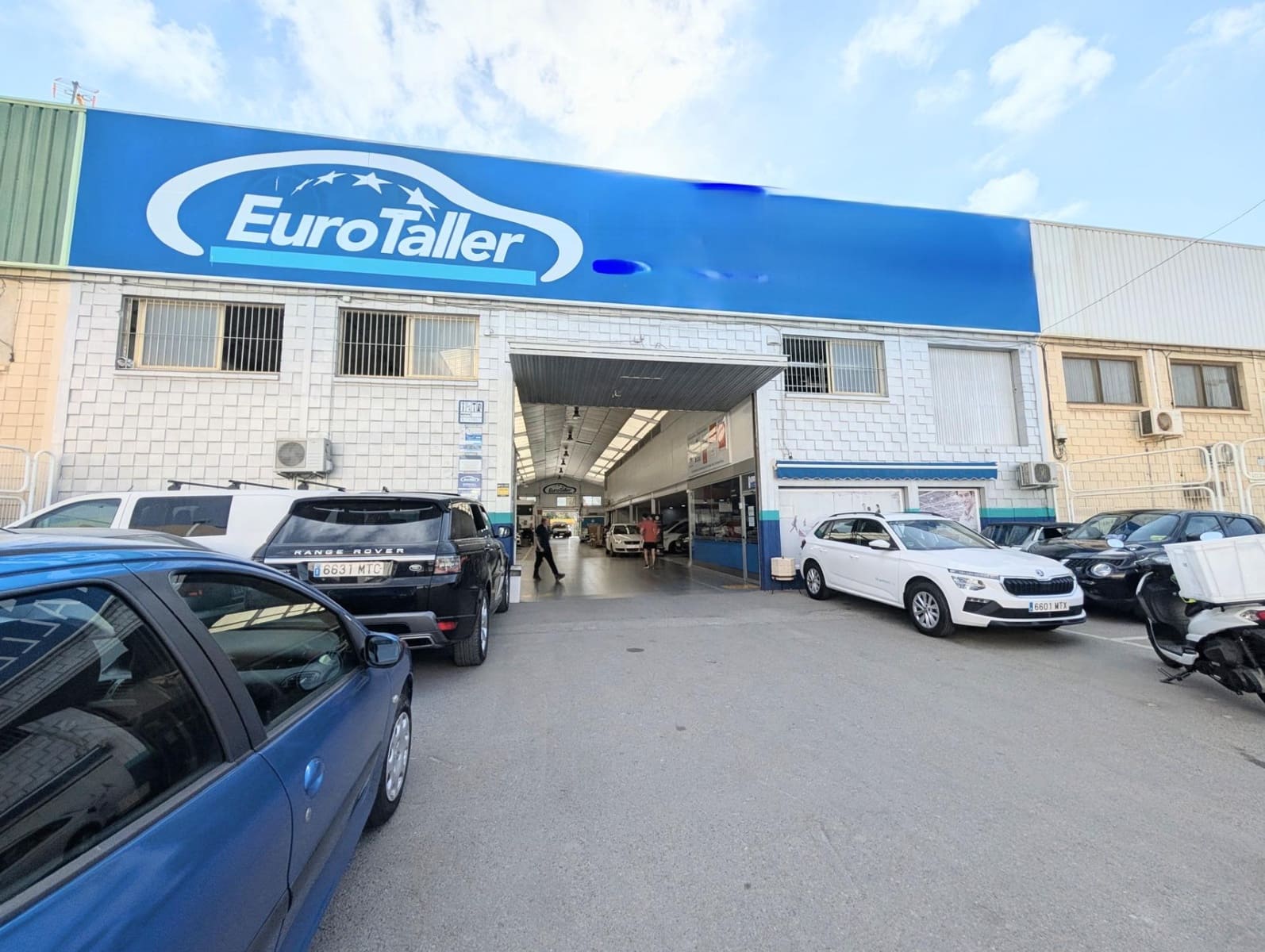 Business for rent in Torrellano - € 3,500 (Ref: 10003810)